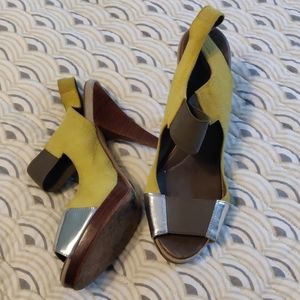 ❌❌SOLD ❌❌BCBG max Azria heels